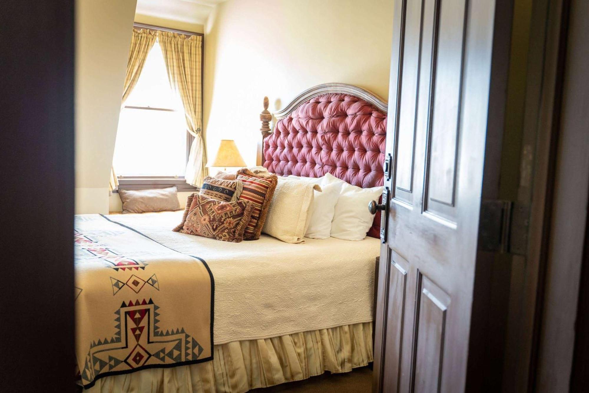 Sheridan Inn - Best Western Signature Collection Экстерьер фото