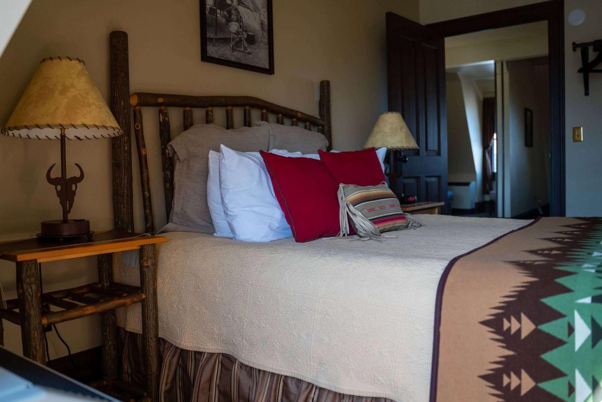 Sheridan Inn - Best Western Signature Collection Экстерьер фото